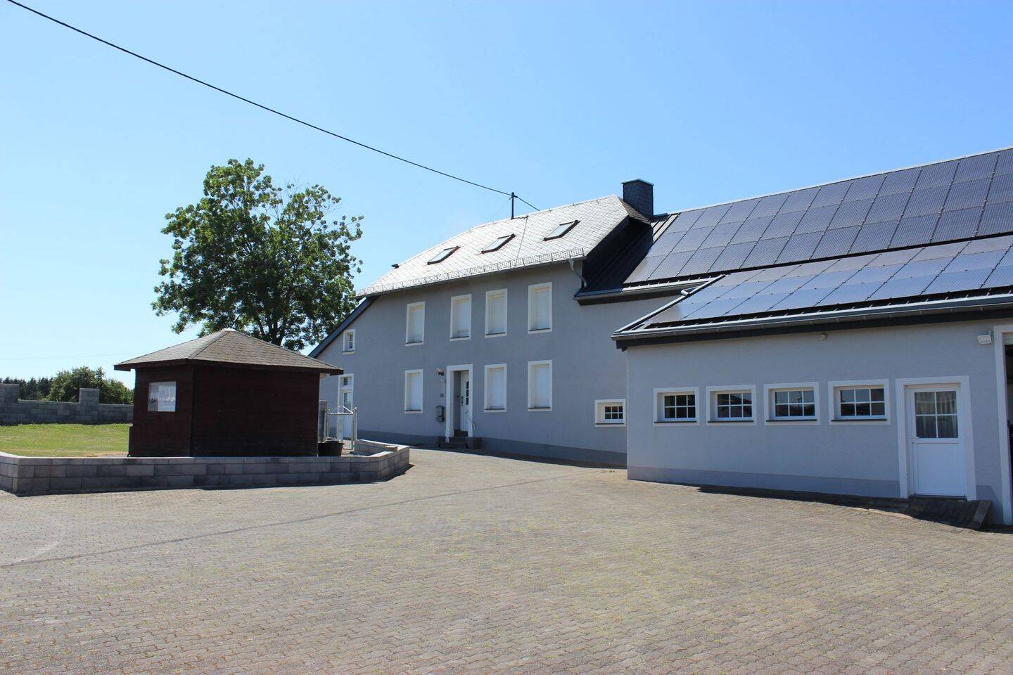 Gepflegtes ehemaliges Bauernhaus in ruhiger Ortsrandlage in Lichtenborn/Eifel, 54619 Lichtenborn