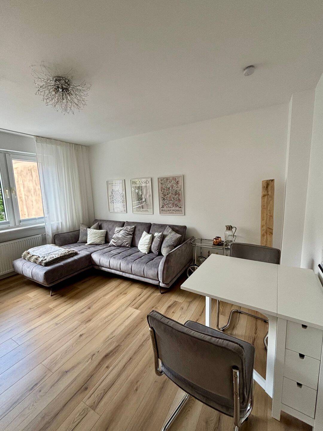 Möblierte moderne City-Wohnung mit Balkon in Hannover-List, 30161 Hannover