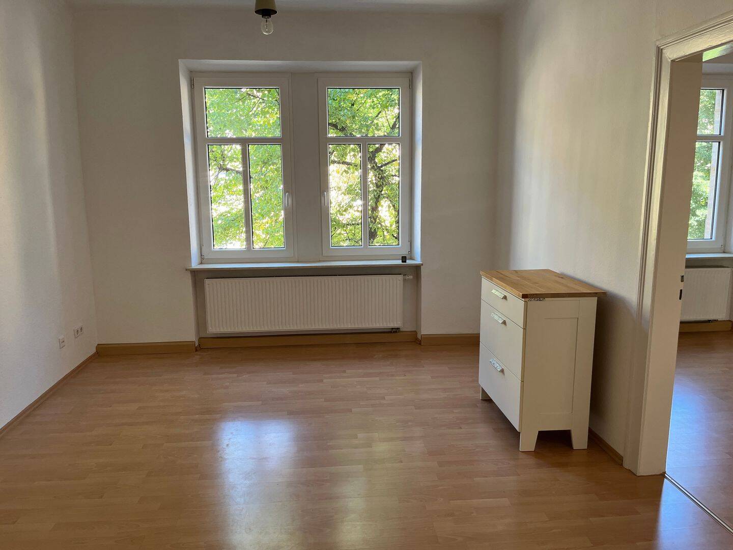 Sehr schöne 3 Zimmer-Wohnung in einem äußerst gepflegten Haus im 2. OG, Tageslichtbad mit Dusche – Studenten willkommen, 90459 Nürnberg
