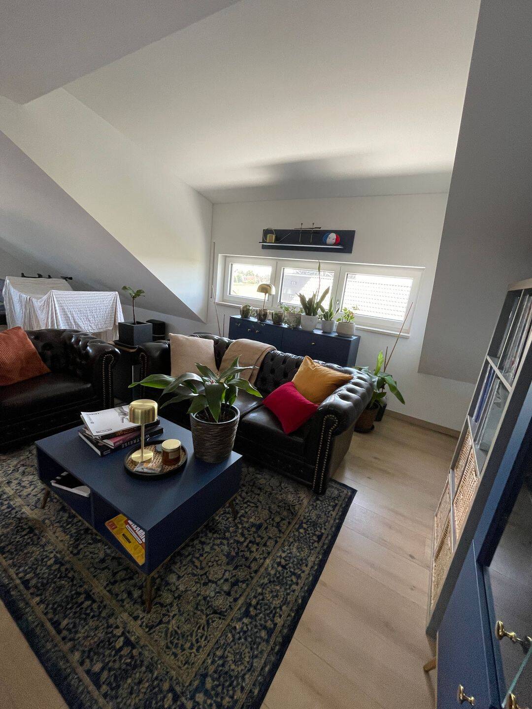 neuwertige Niedrigenergie 3 Zimmer DG Wohnung 80qm EBK, 85368 Moosburg a.d. Isar