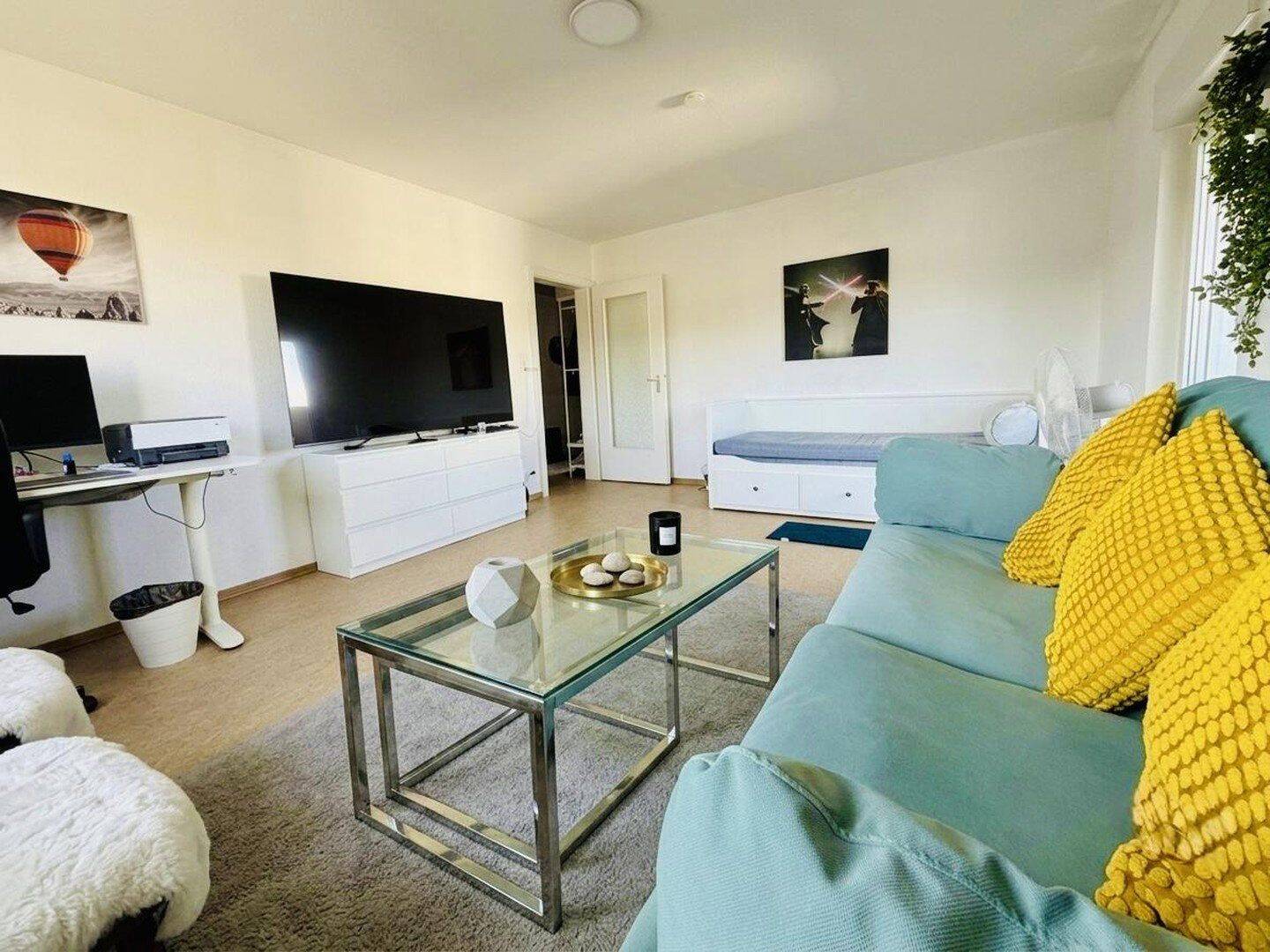 Moderne, helle und geräumige 2-Zimmer-Wohnung zu vermieten., 70499 Stuttgart