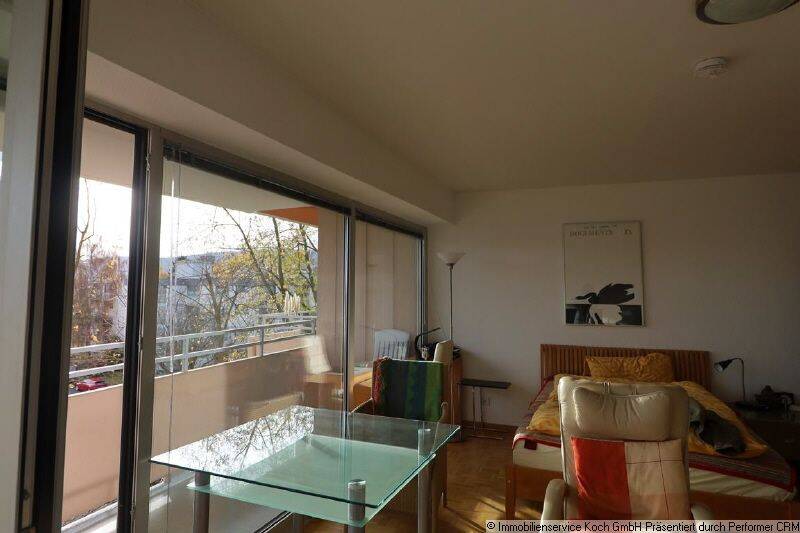 Helle 1 Zimmerwohnung mit Schwimmbad und Sauna voll möbiliert, 34128 Kassel (Harleshausen Jungfernkopf Kirchditmold)