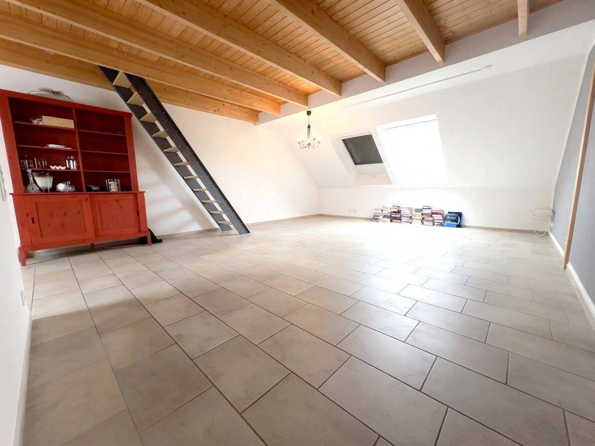 Licht und Raum – 2-Zimmer-Dachgeschosswohnung mit vielseitig nutzbarem Spitzboden in Steinfurt, 48565 Steinfurt