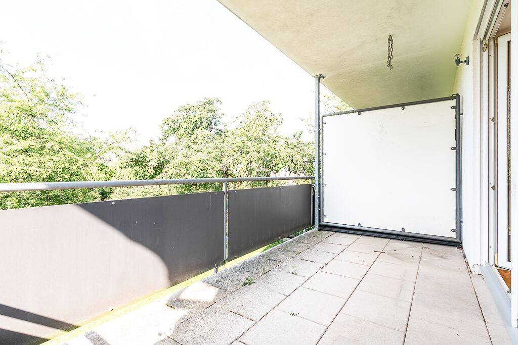 Modern wohnen in Wittlich-zentral: renovierte 3-Zimmer-Wohnung mit großem Balkon, Küche & Stellplatz, 54516 Wittlich