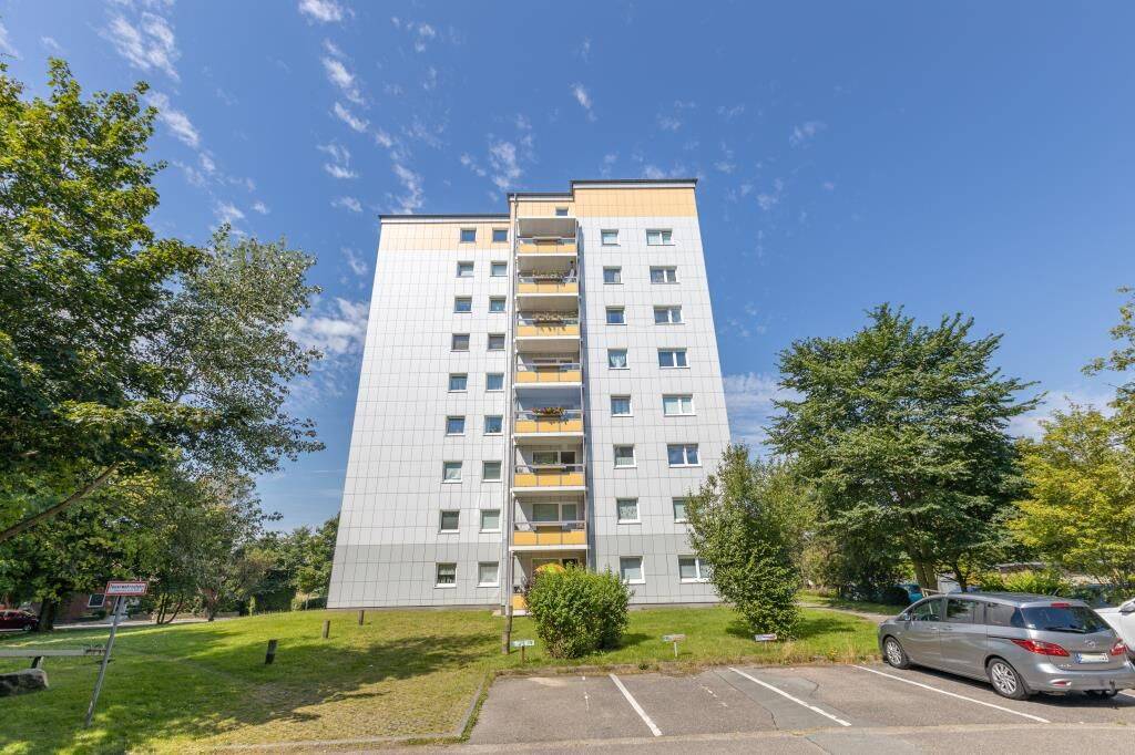Helle 2-Zimmer-Etagenwohnung in Flensburg 61,44 m² mit Balkon, 24944 Flensburg (Fruerlund Mürwik)