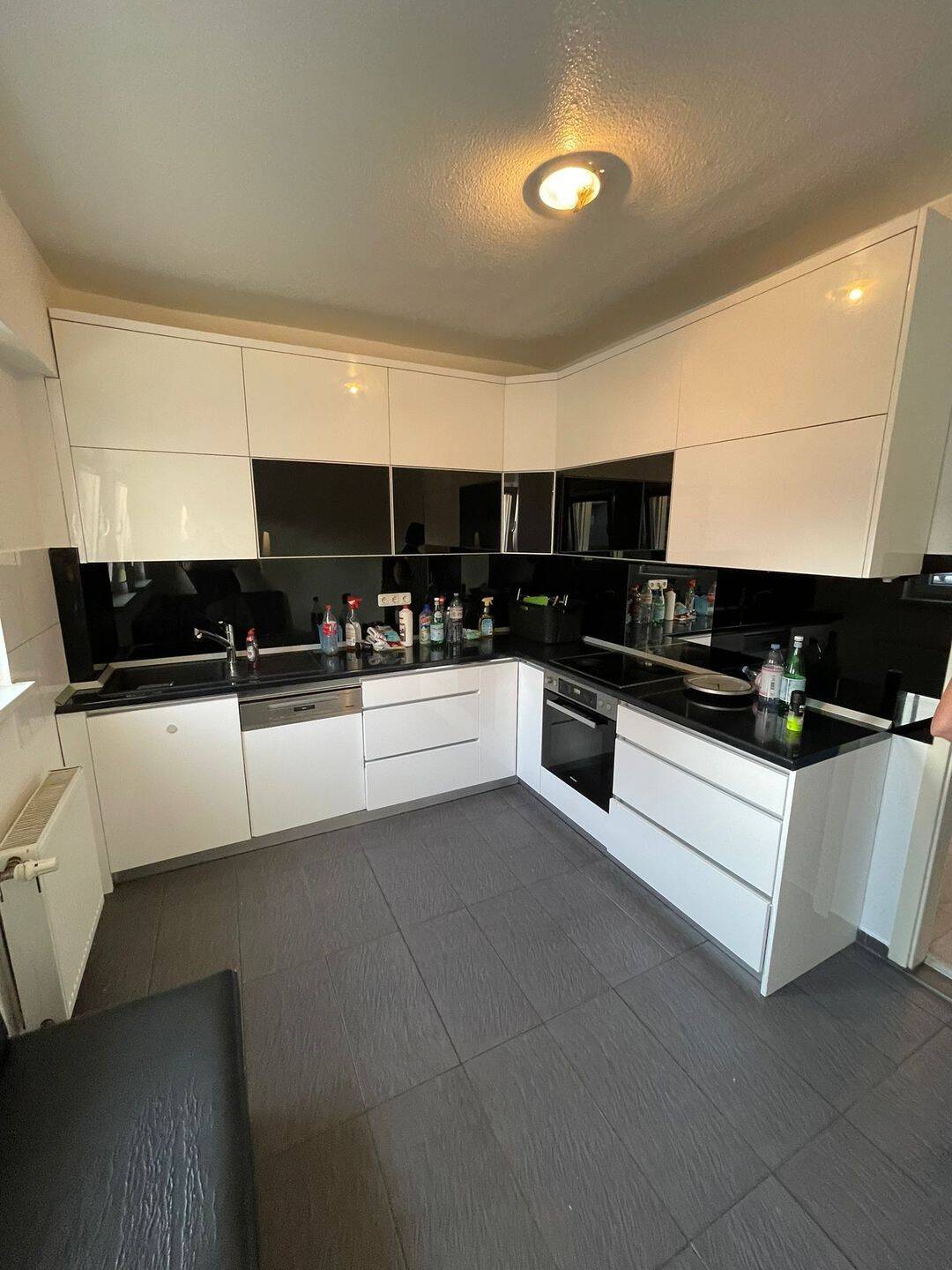 Haus zur Miete, 5,5 Zimmer, 160 m², in Frankfurt am Main, 65929 Frankfurt am Main (Höchst Schwanheim Unterliederbach)