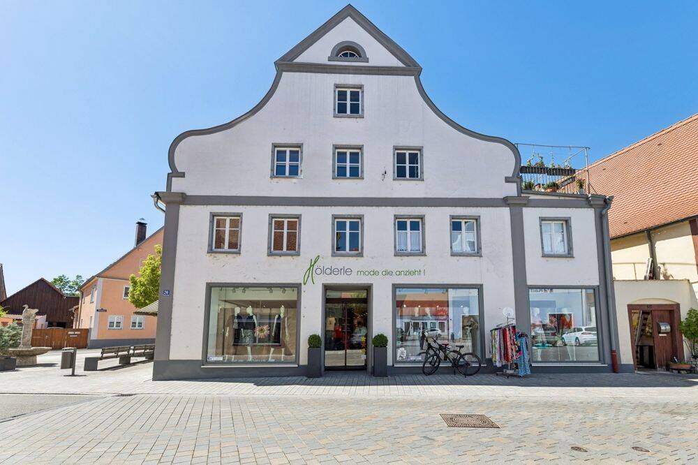 Denkmalgeschütztes Wohn- und Geschäftshaus, 86732 Oettingen i. Bay.