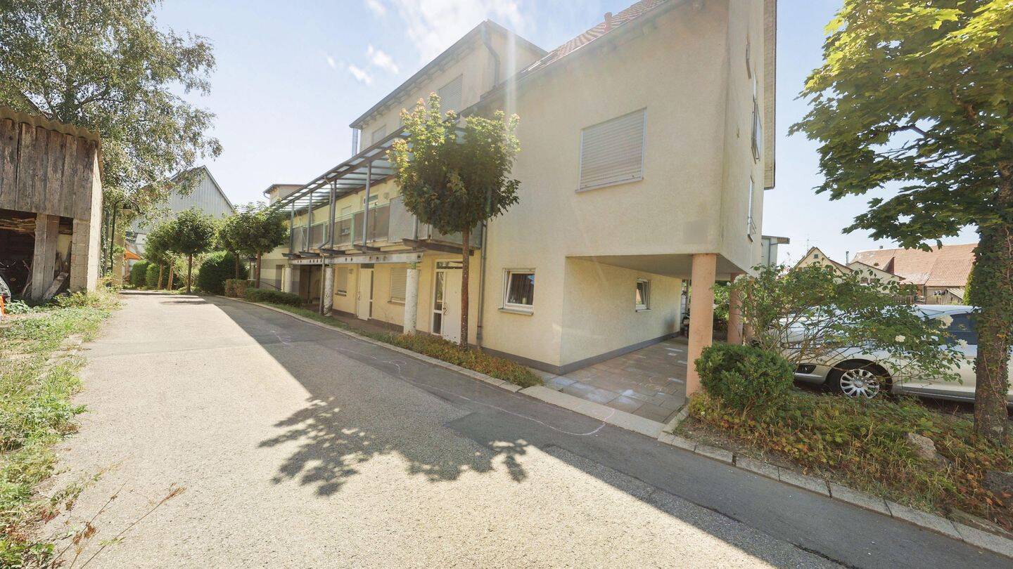Komfortable, barrierearme Erdgeschosswohnung mit Terrasse und Tiefgarage, 71131 Jettingen