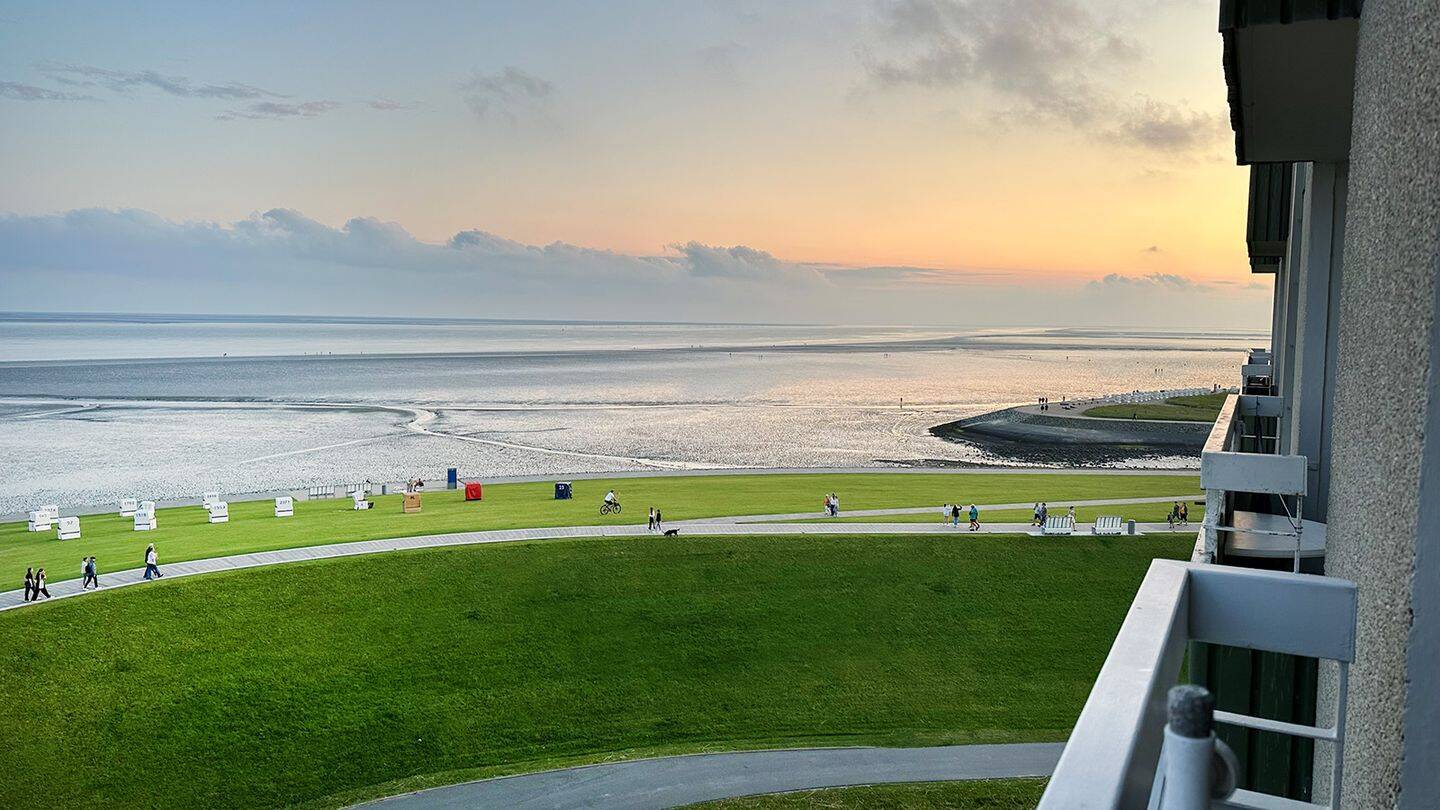 Büsum/ Familienlagune: Traumhafte 2-Zimmer-Wohnung mit Meerblick im 6. Stock des Hochhauses, 25761 Büsum