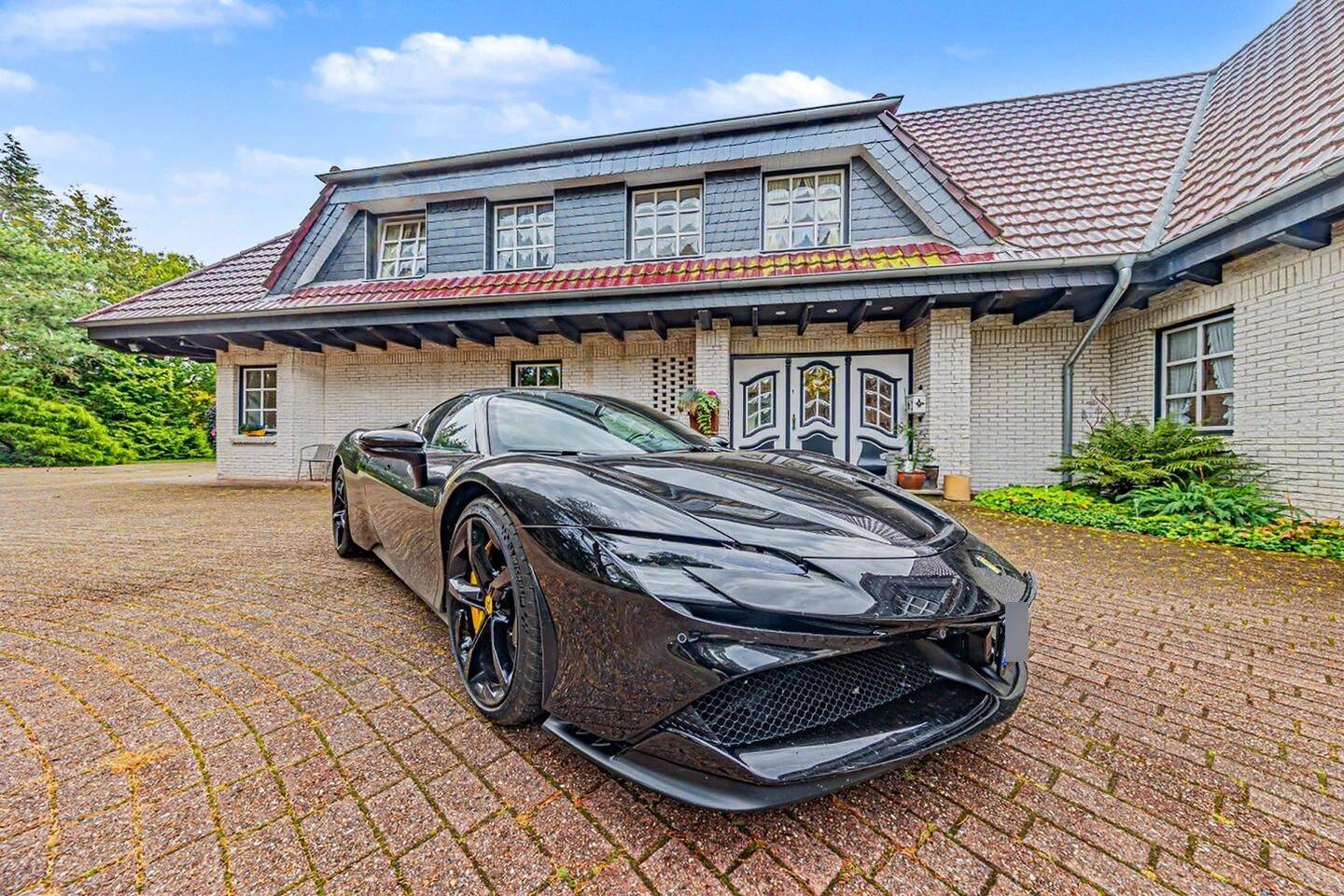 Owschlag: Exklusives Anwesen mit luxuriöser Villa, Spa-Oase und Gästehaus auf ca. 3.600 m², 24811 Owschlag