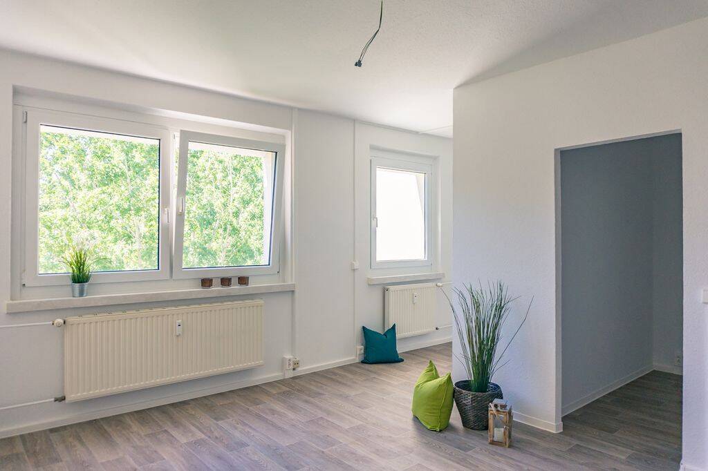 1-Raum-Wohnung mit Badewanne, 9119 Chemnitz (Helbersdorf Kapellenberg Kappel Zentrum)