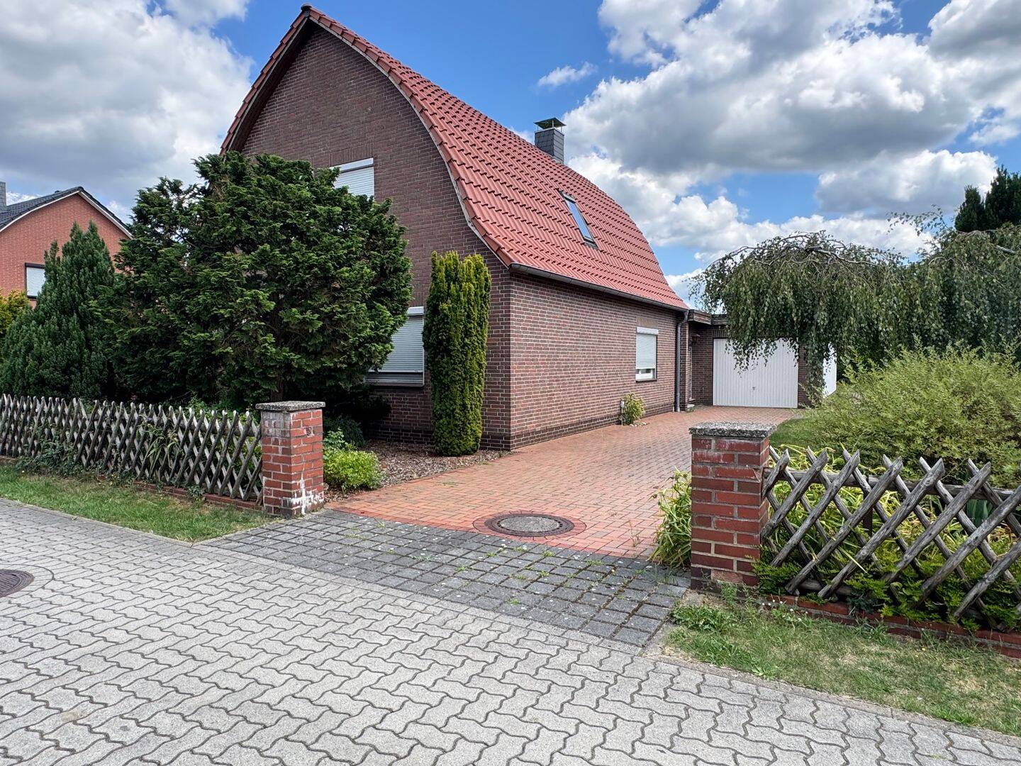Charaktervolles Einfamilienhaus mit großem Garten in Wietze, 29323 Wietze