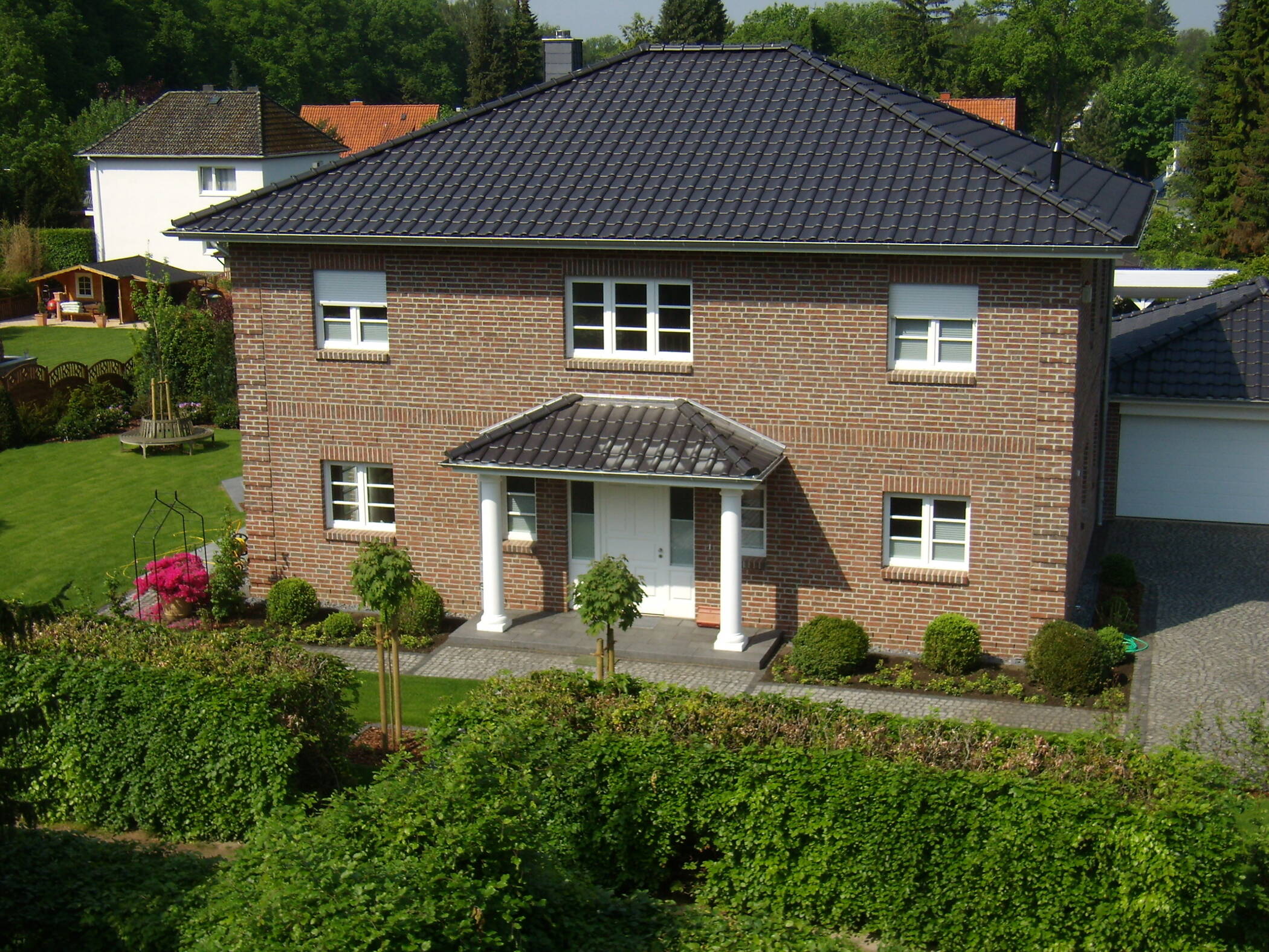 Schöne Villa auf ruhigem Grundstück in Groß Flottbek (Neubau)