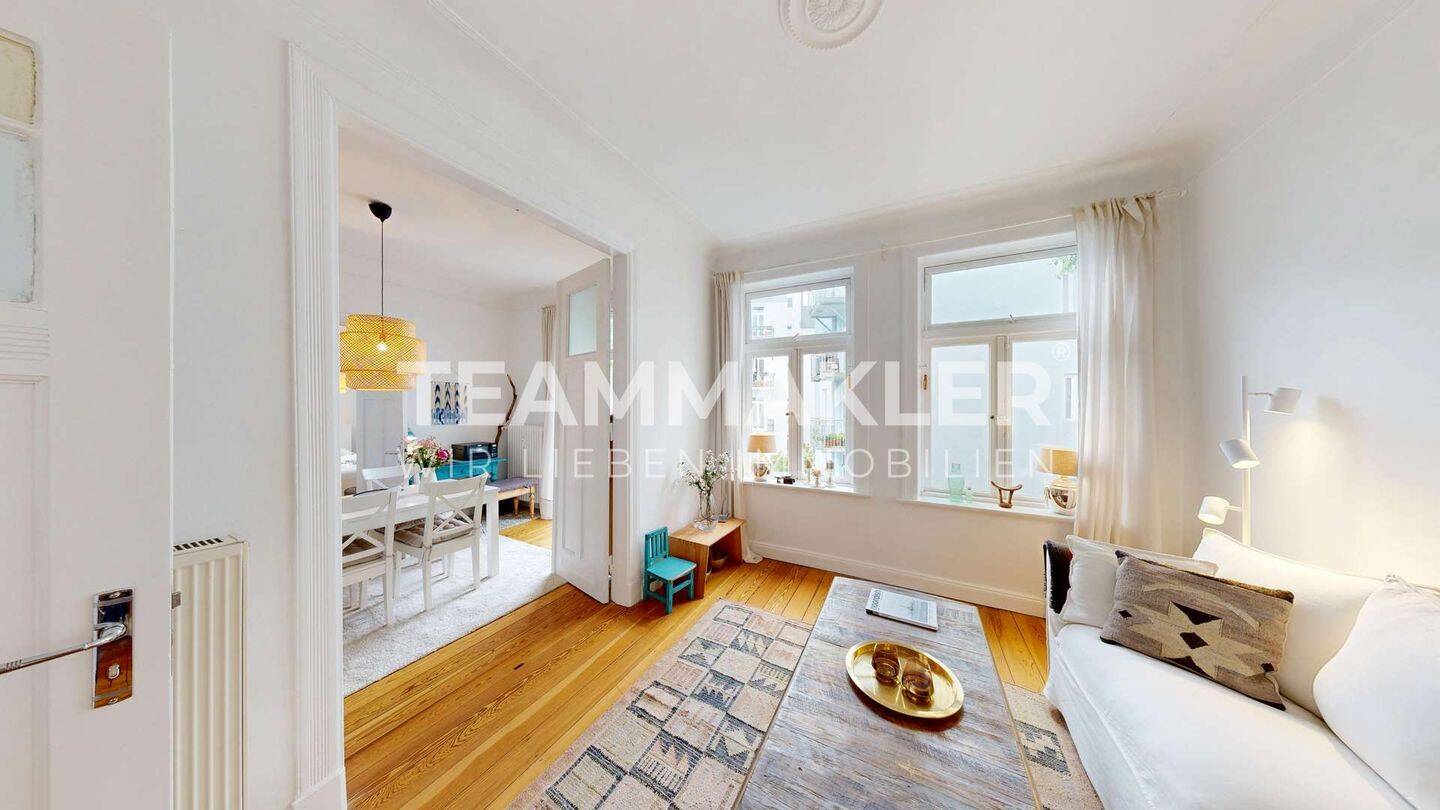 TRAUMHAFTE ALTBAU-WOHNUNG: Top-gepflegte 2,5-Zimmer mit Holzdielen & Balkon, 20251 Hamburg (Hamburg-Nord Alsterdorf Eppendorf Hoheluft-Ost)