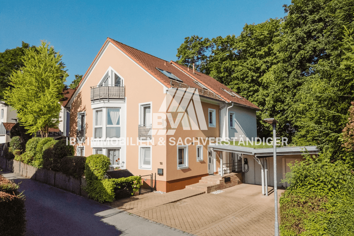 Einziehen und wohlfühlen ! XXL-Doppelhaushälfte in Top-Lage von Amberg, 92224 Amberg