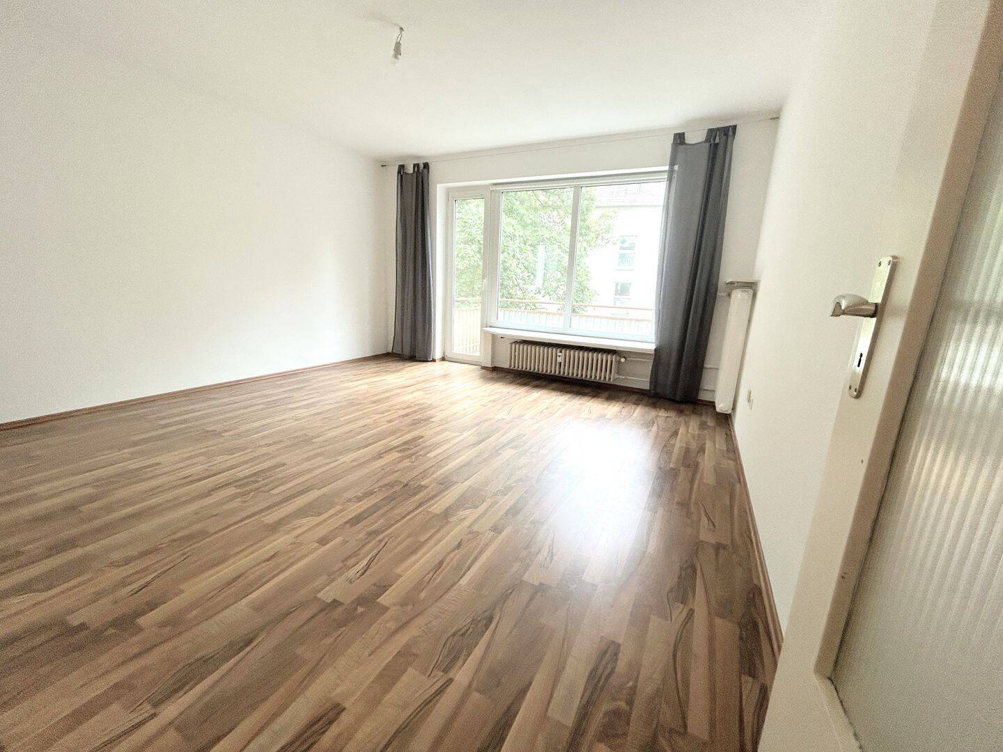 1-Zimmer-Wohnung mit Balkon in Randlage des Vorderen Westens (Nähe Kölnische Straße, Querallee und „Tannenwäldchen“), 34119 Kassel (Mitte West)