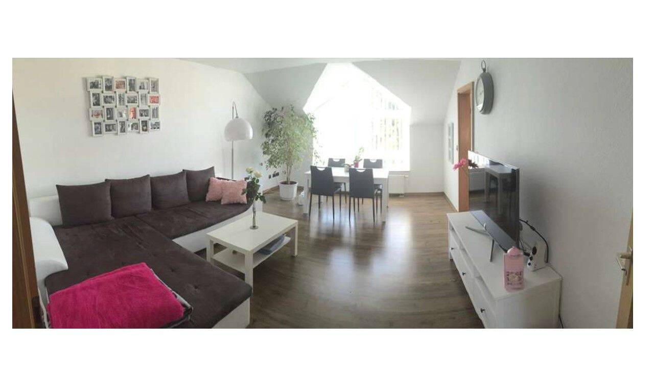 Stadtnahe Dachgeschosswohnung in ruhiger Seitenstraße, 34127 Kassel