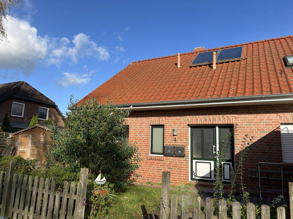Gemütliche 2-Zimmer-Oberwohnung in zentraler Lage von Warsingsfehn!, 26802 Moormerland