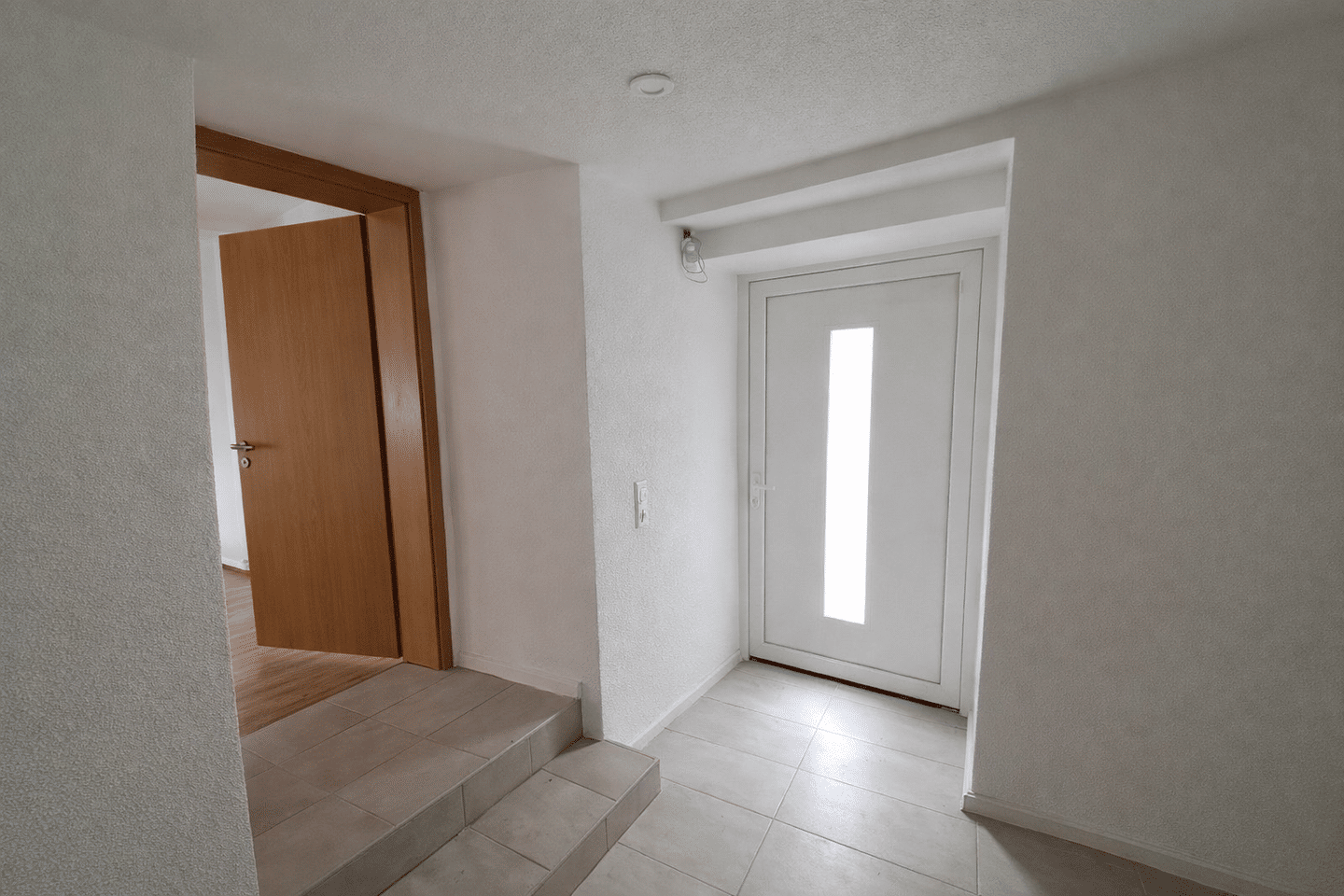 Top-Preis-Leistung! Erstbezug nach Sanierung : Kleines EFH auf 2500m² Grundstück, 6420 Könnern