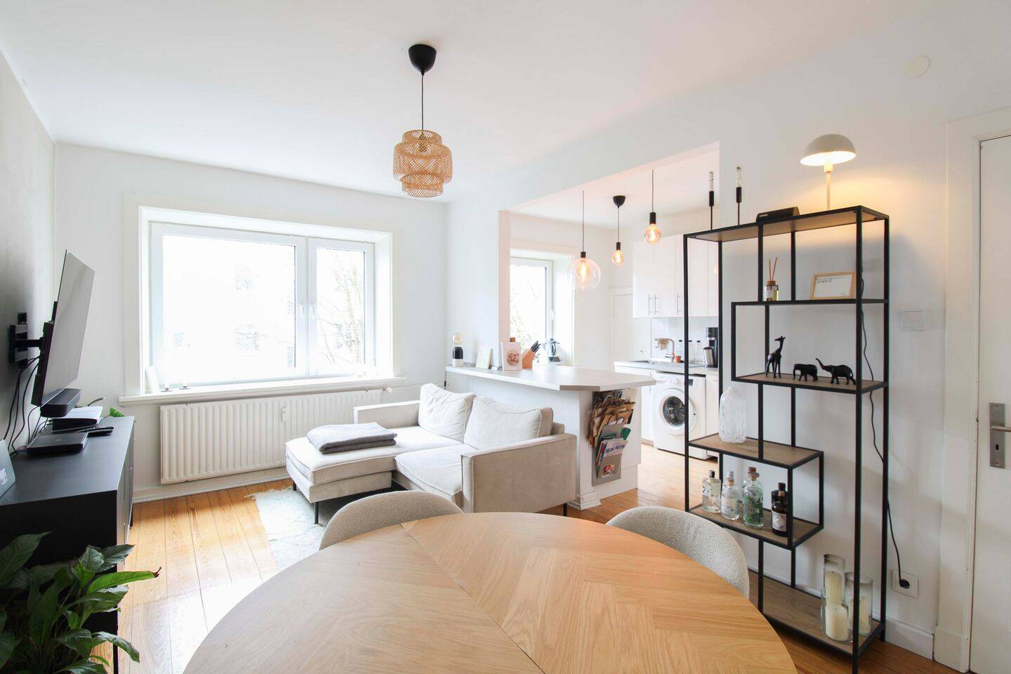 Ruhig gelegen & bestens angebunden: 2,5-Zimmer-Wohnung in Winterhude, 22299 Hamburg (Hamburg-Nord Winterhude)