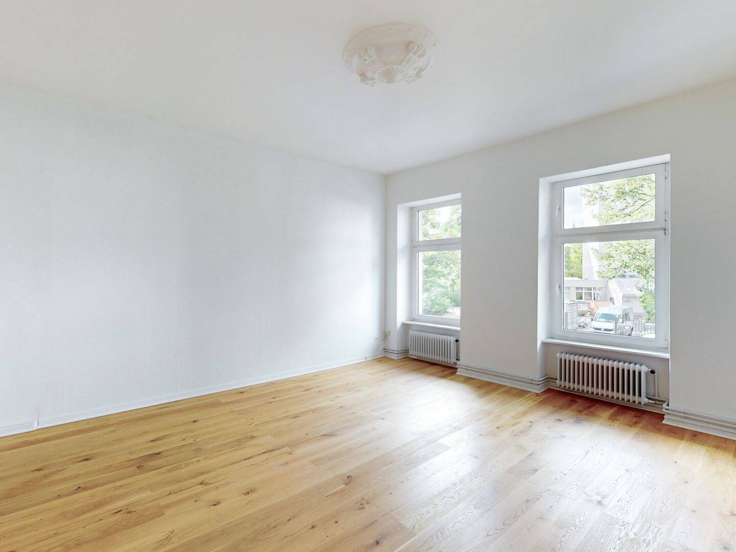 3-Zimmer-Altbauwohnung mit Eichenparkettboden – 10961 Berlin – Bild 1 von 1