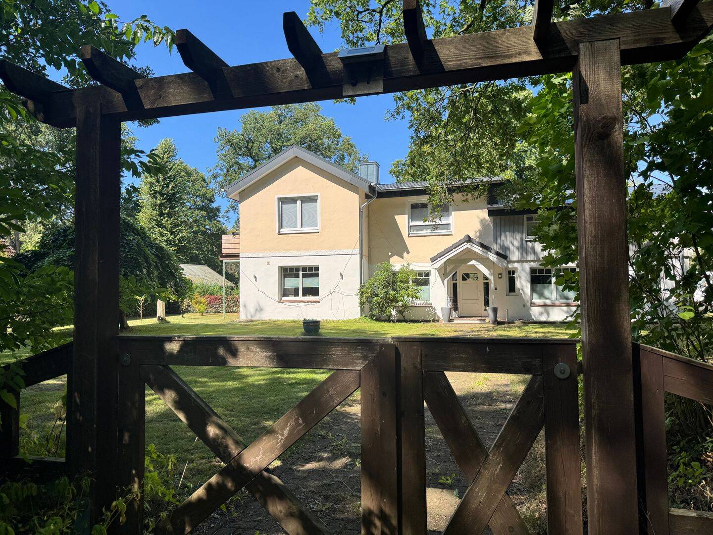 Schöne Wohnung mit großem Garten und viel Platz, 25451 Quickborn