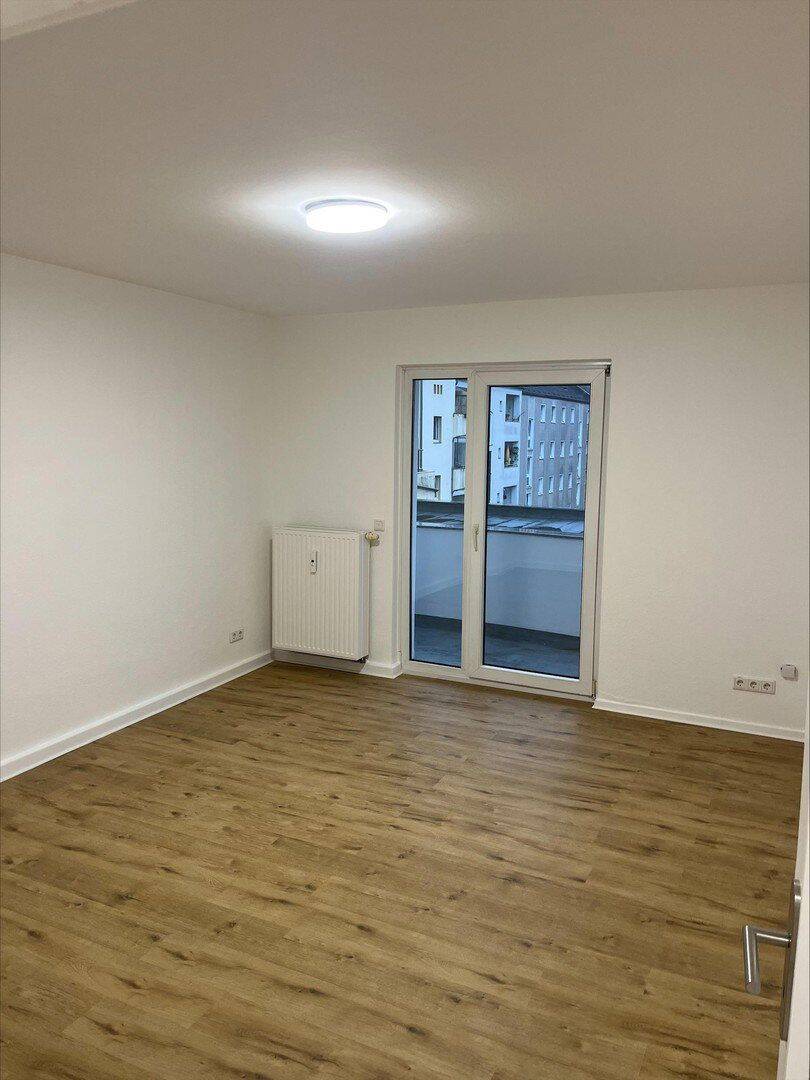 Schöne Einraumwohnung mit Einbauküche in ruhiger und zentraler Lage, 40472 Düsseldorf (Hubbelrath Lichtenbroich Rath Unterrath)