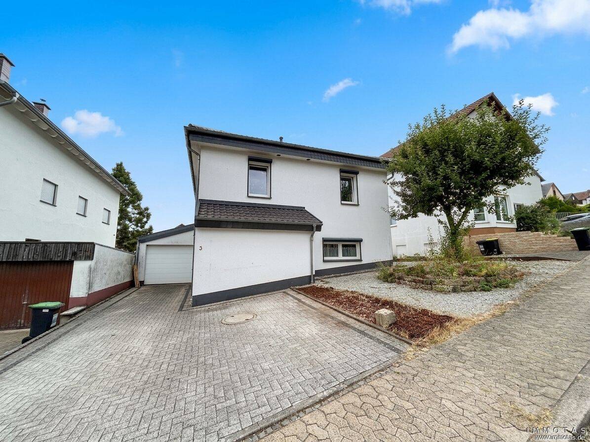 Großzügiges Einfamilienhaus mit Garage, Terrasse und moderner Energietechnik, 66346 Püttlingen