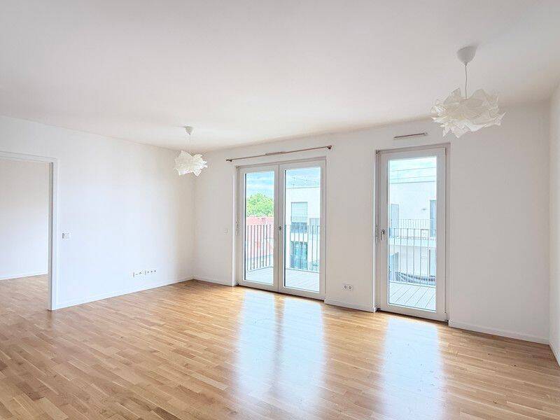 Willkommen Zuhause: großzügige 2-Zi-Wohnung mit Balkon und Markenküche