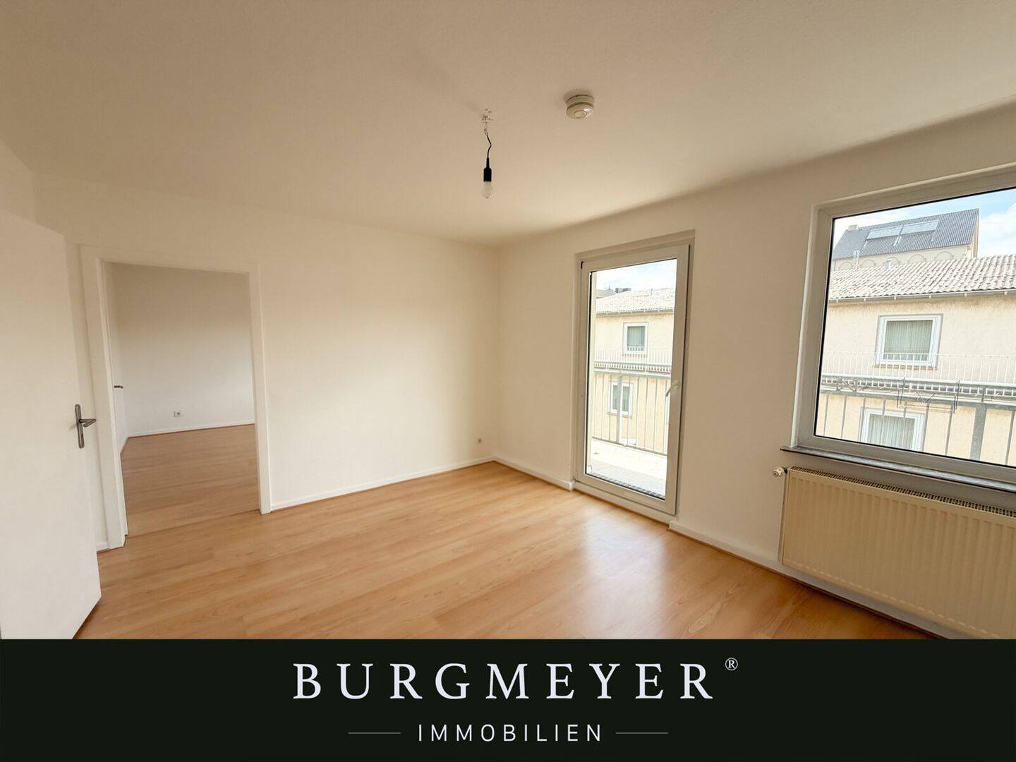 HAGEN-NNENSTADT: Zentral wohnen am Theater – modernisierte 2-Zimmer-Wohnung mit Balkon, 58095 Hagen (Hochschulviertel Mittelstadt Wehringhausen)