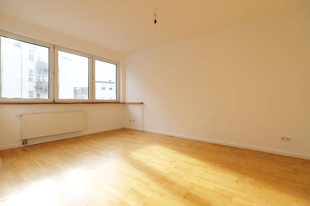*Trier* helle 4 ZKB Erdgeschosswohnung in guter Lage mit exklusiver Terrasse und Garten!, 54295 Trier