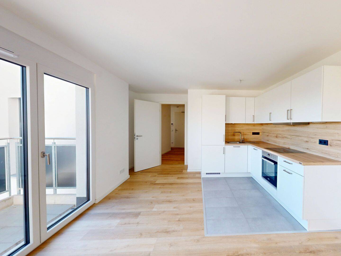 Helle 3 Zimmerwohnung mit Einbauküche und Balkon, 90443 Nürnberg