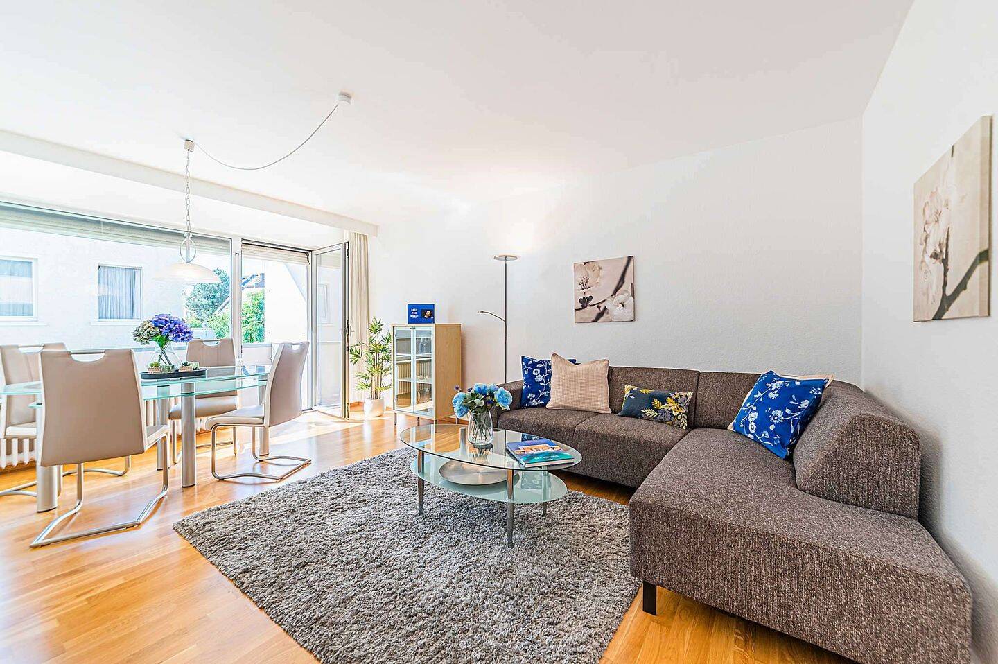 Gepflegt möblierte 2-Zimmer-Wohnung mit Balkon, 63067 Offenbach am Main (Kaiserlei Offenbach am Main)