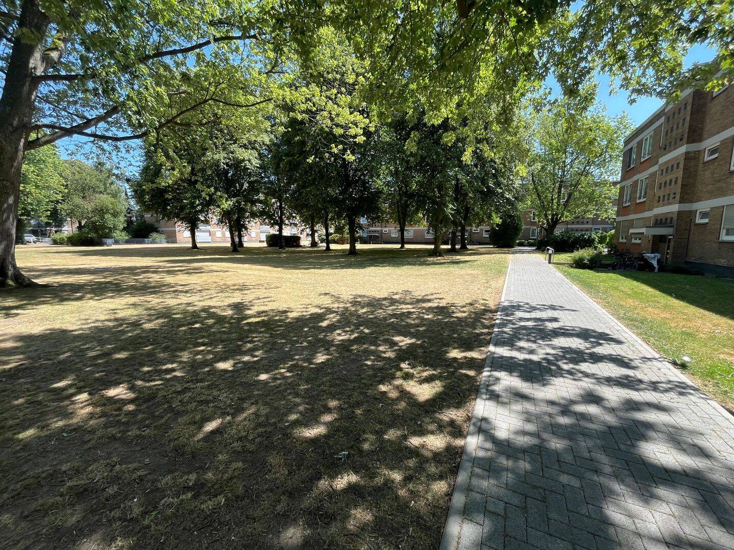 *** Erstbezug nach Sanierung! Helle 2 Zimmerwohnung mit Balkon und Aufzug***, 40470 Düsseldorf (Düsseltal Grafenberg Mörsenbroich Rath)