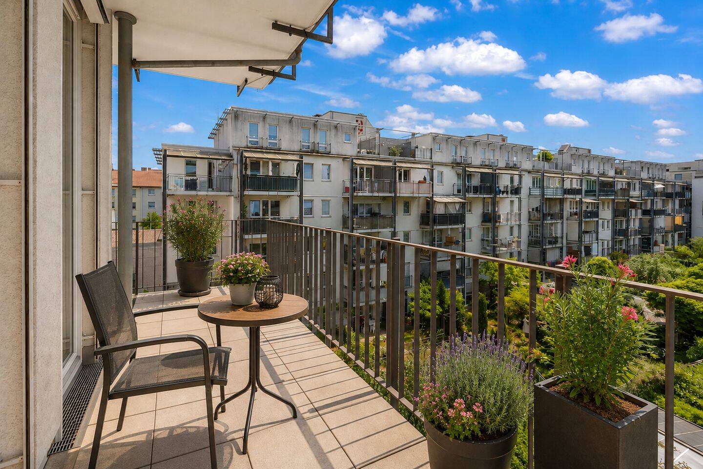 Großzügiges Wohnen auf circa 146 m² nahe der EZB, 60314 Frankfurt am Main (Fechenheim Ostend)