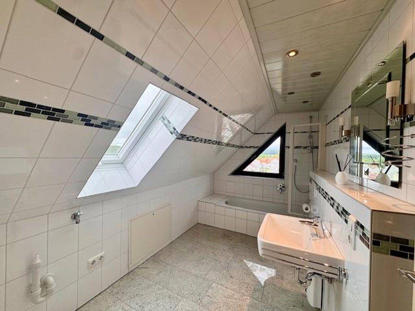 Renovierte 2-Ziimer Dachgeschosswohnung in Reckendorf zu vermieten, 96182 Reckendorf