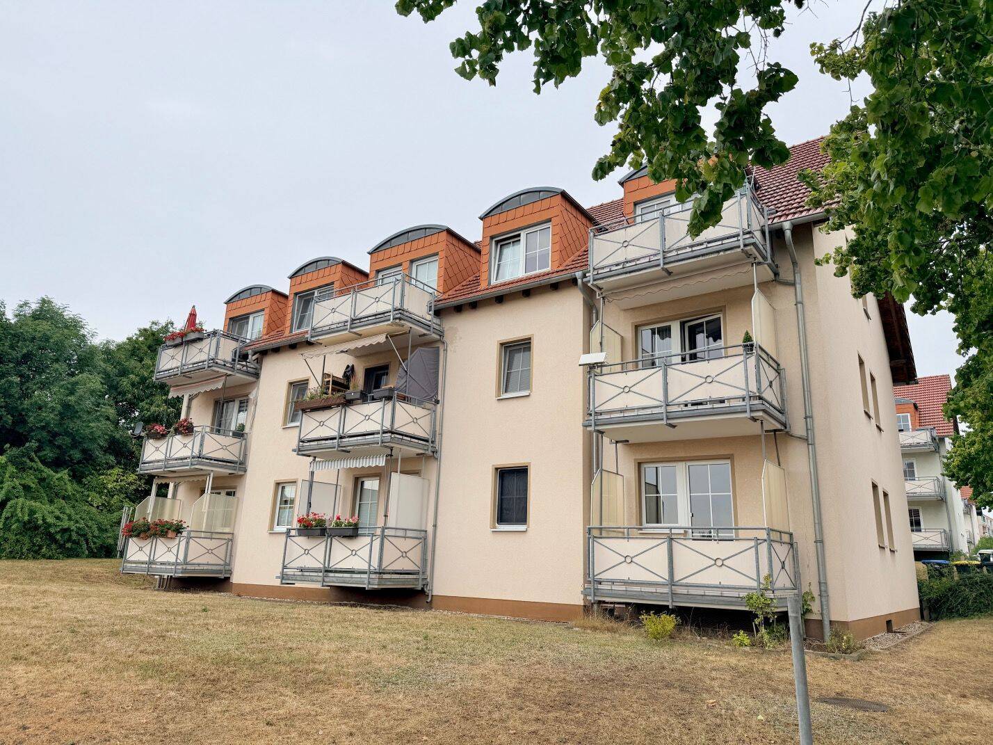 helle Wohnung mit Balkon und eigenem Stellplatz, 4720 Döbeln