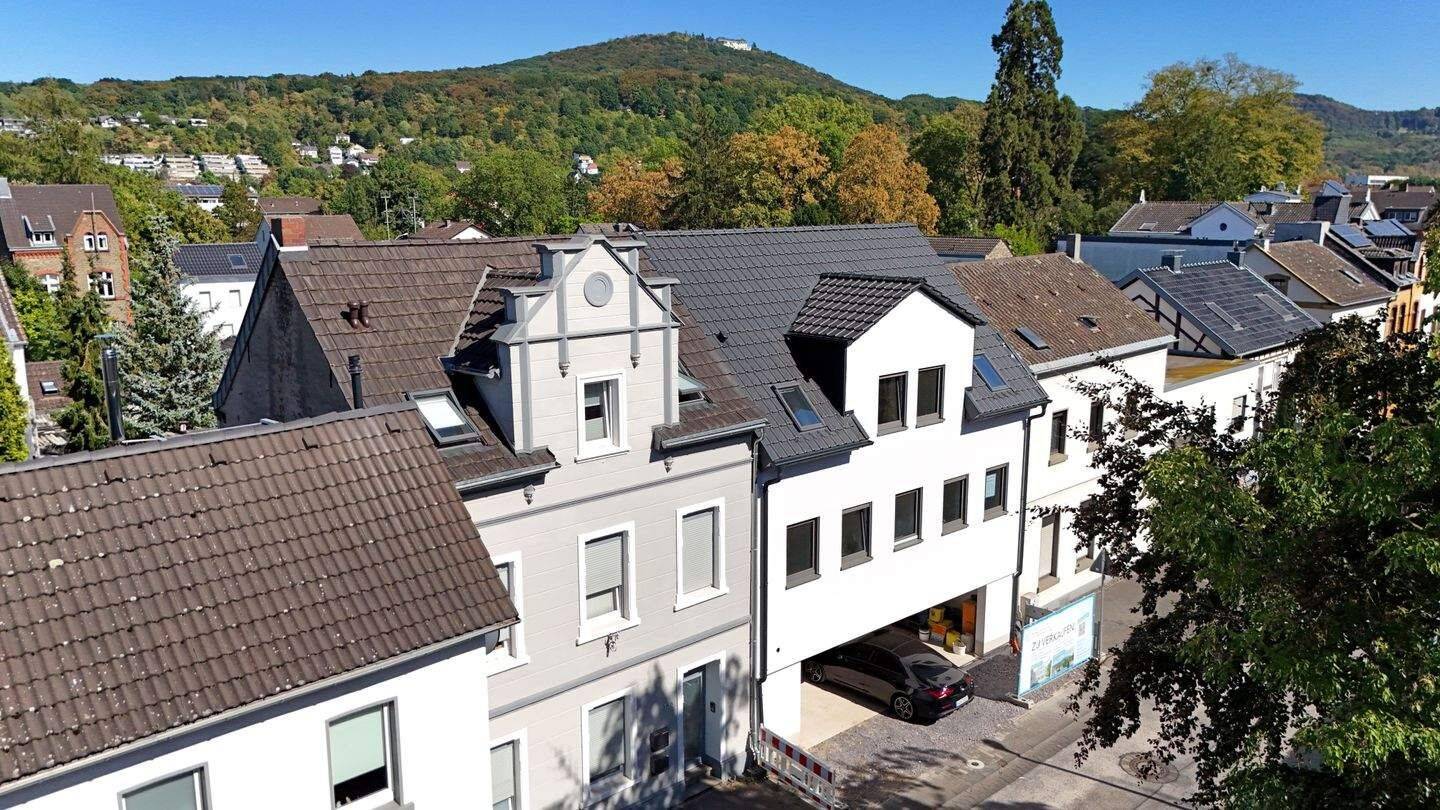 Wohnen wie im Einfamilienhaus – in Rheinnähe mit 2 Dachterrassen und Siebengebirgsblick, 53229 Bonn