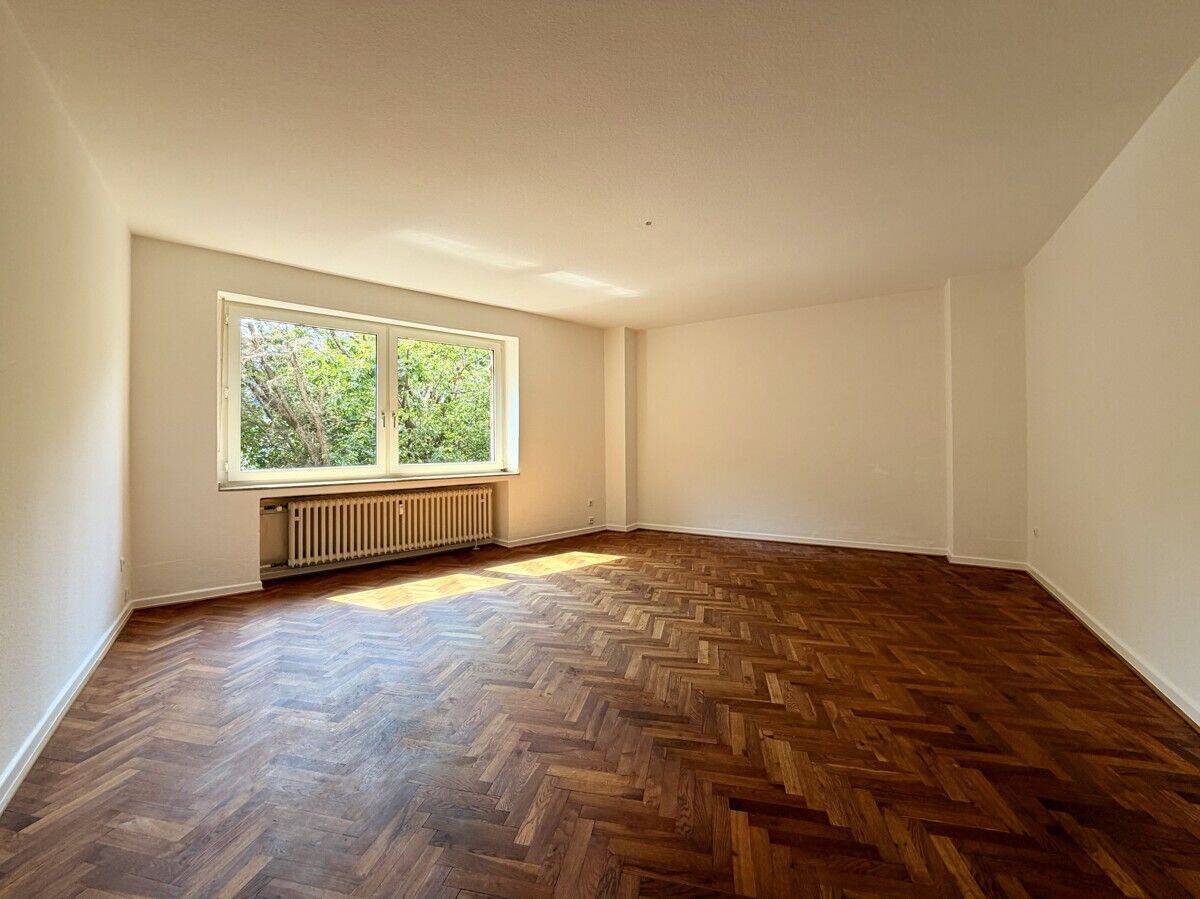 3 Zimmer Altbau mit Balkon in Düsseltal!, 40239 Düsseldorf (Düsseltal Mörsenbroich)