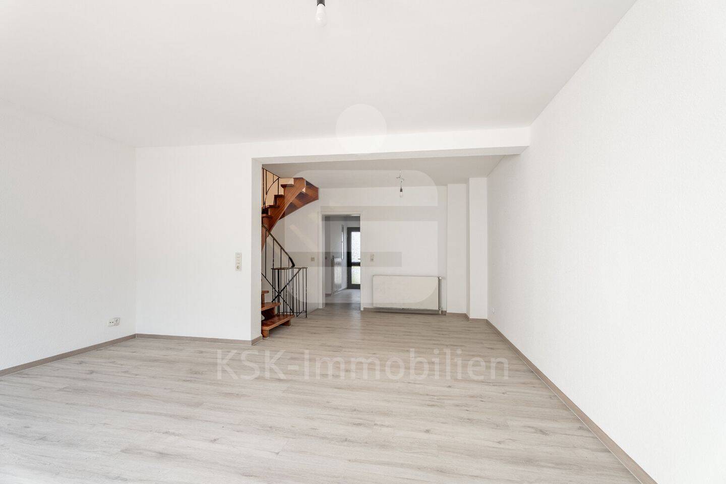 Renoviertes Reihenmittelhaus mit Garage in Kerpen !, 50171 Kerpen