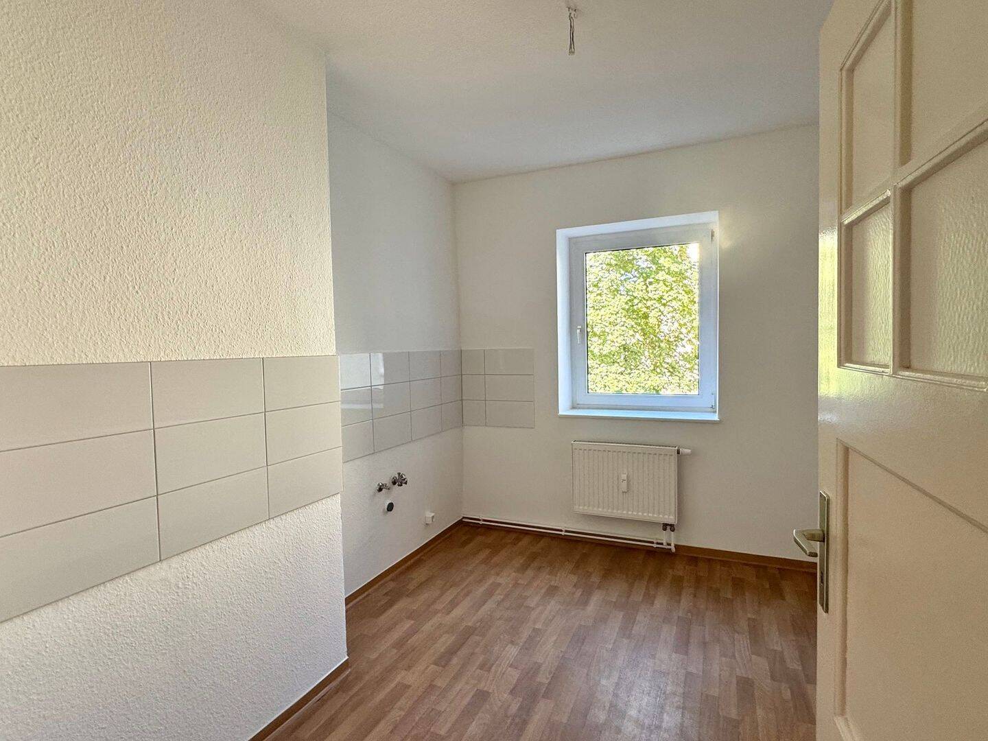 günstige Familienwohnung in optimaler Lage, 6110 Halle (Saale) (Damaschkestraße Gesundbrunnen Innenstadt Lutherplatz Saaleaue)