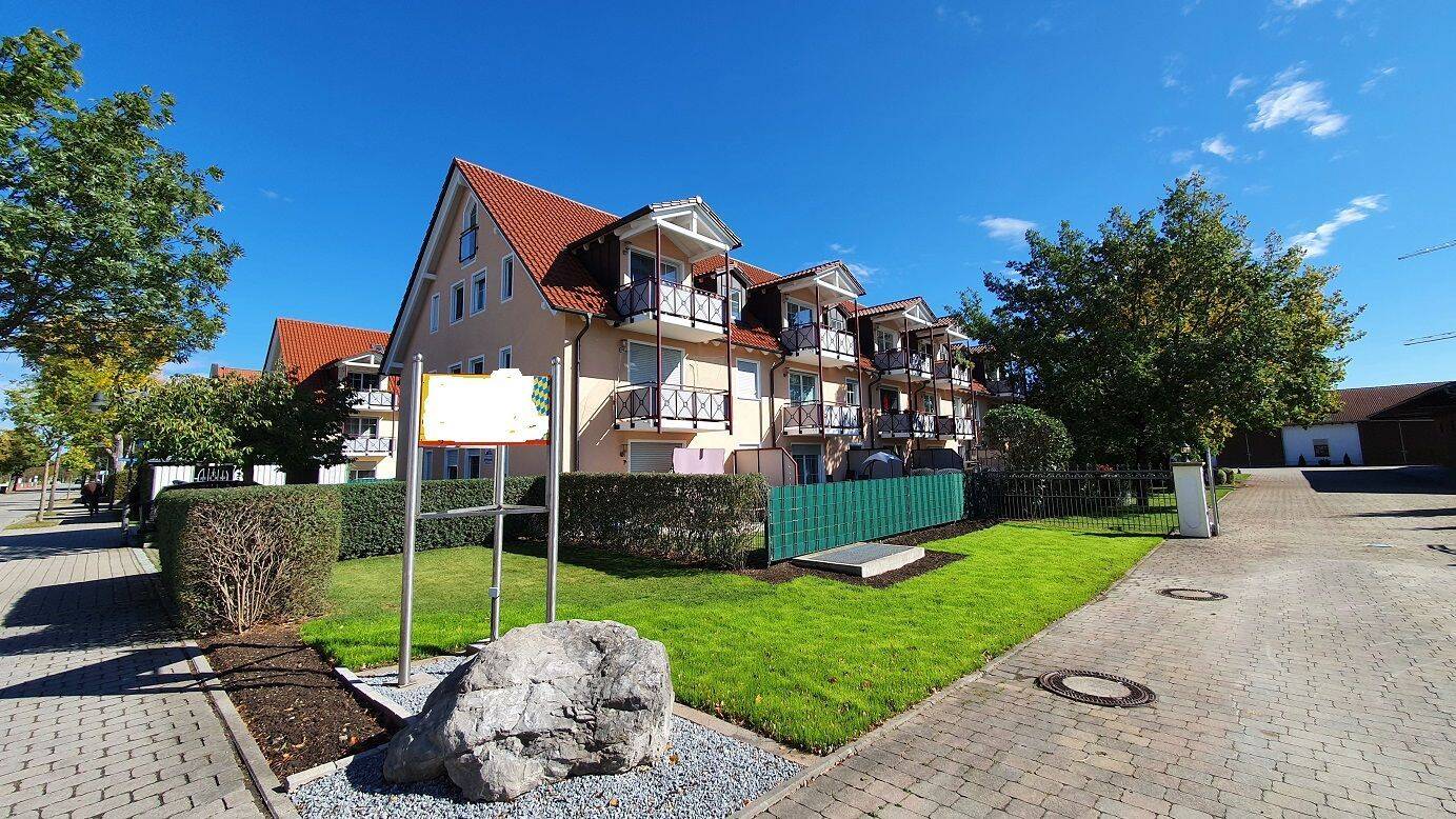 Helle Dreizimmerwohnung mit Balkon, 85399 Hallbergmoos