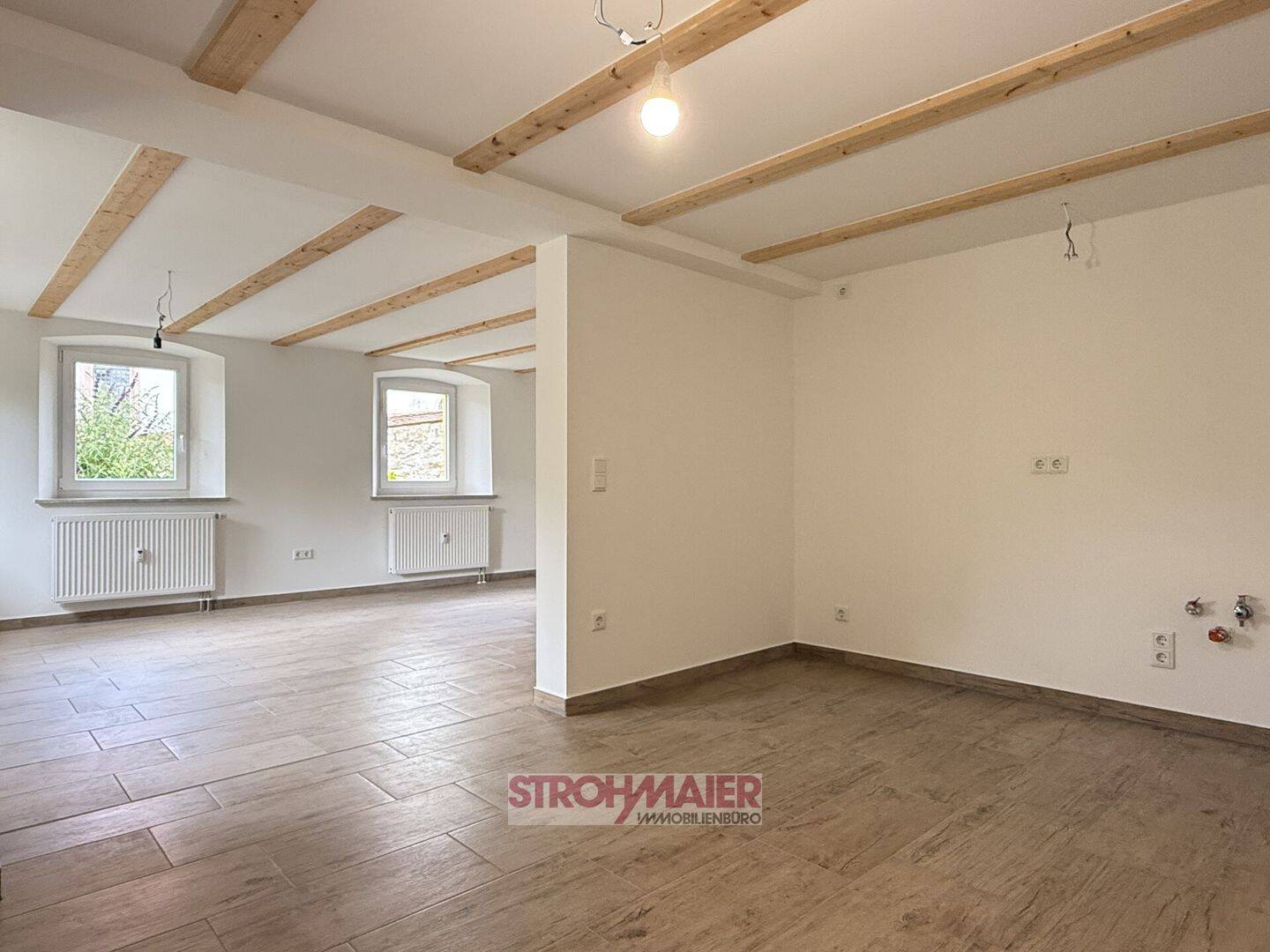 Sanierte 6-Zimmer-Maisonettewohnung mit kleinem Garten und Stellplatz in Eschenbach, 91224 Pommelsbrunn