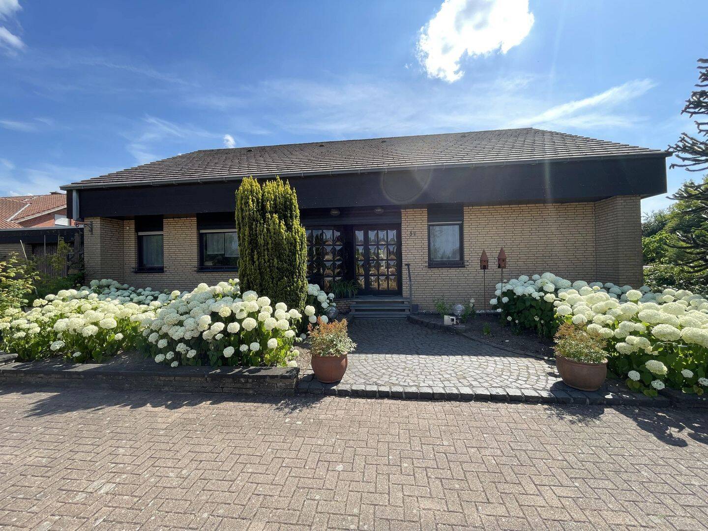 Freistehendes XL-Ein- bis Zweifamilienhaus in idyllischer Wohnlage von Borken-Burlo!, 46325 Borken