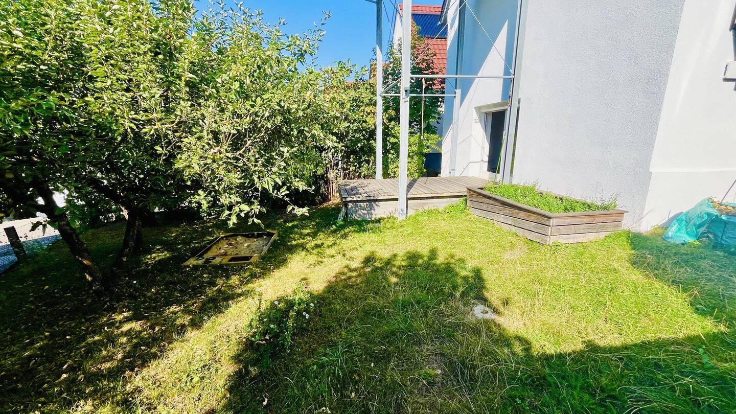 Kernsanierte EG-Wohnung mit eigenem Garten, 72768 Reutlingen