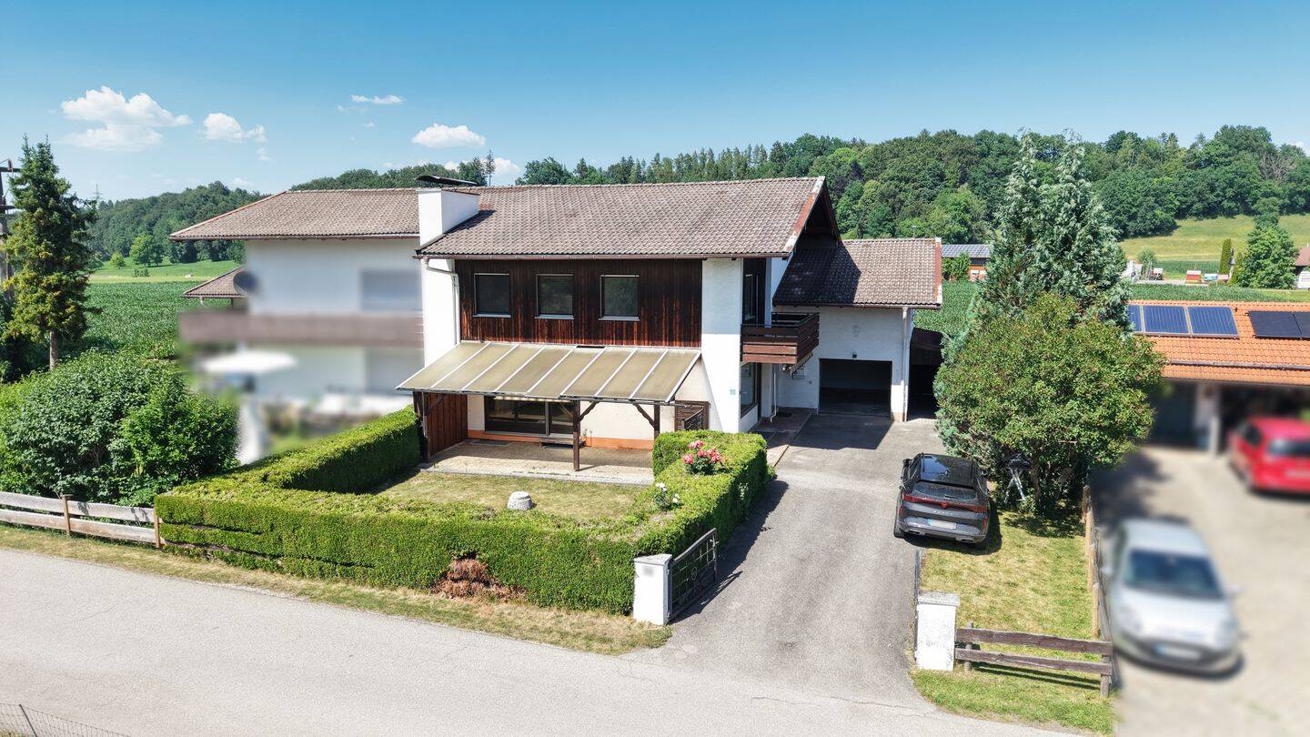 Vachendorf – Familienfreundliche sonnige Haushälfte mit ca. 600m² Grund – 3 Gehmin. zu Schule & KiGa, 83377 Vachendorf