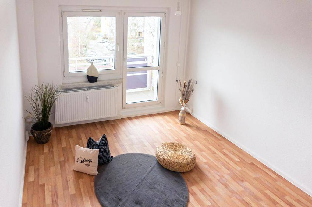 Balkonwohnung mit Wannenbad, 9123 Chemnitz