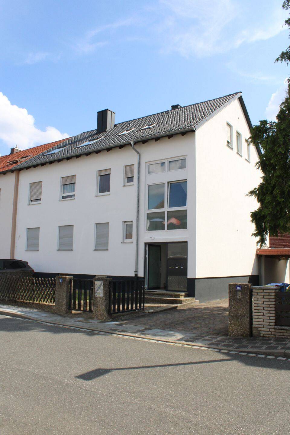 Moderne 3 Zi. DG-Whg. mit Gartenanteil, 90427 Nürnberg