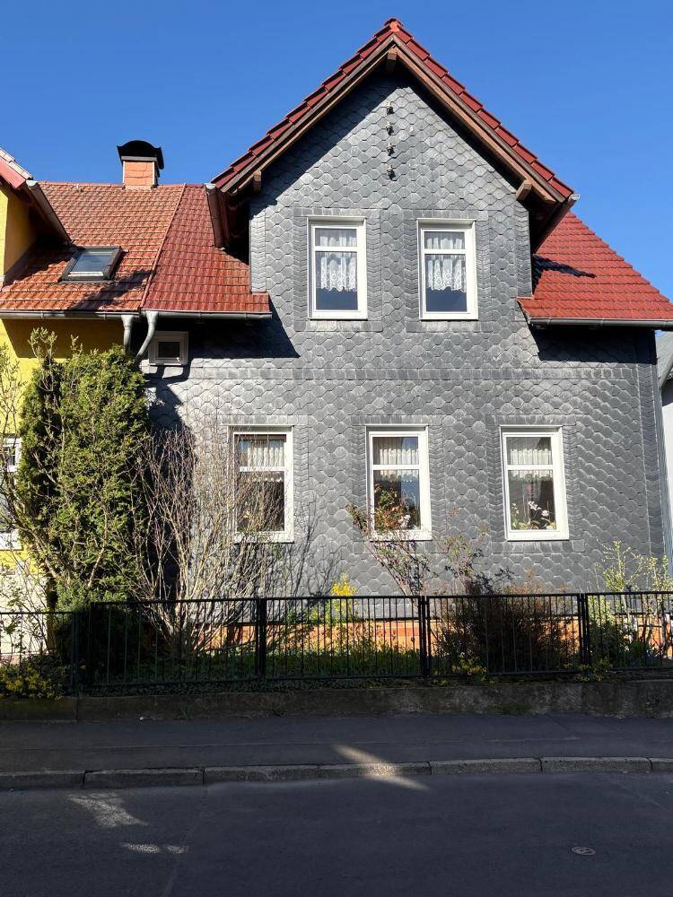 Schickes Einfamilienhaus mit Gartengrundstück und Garage in Ilmenau, 98693 Ilmenau