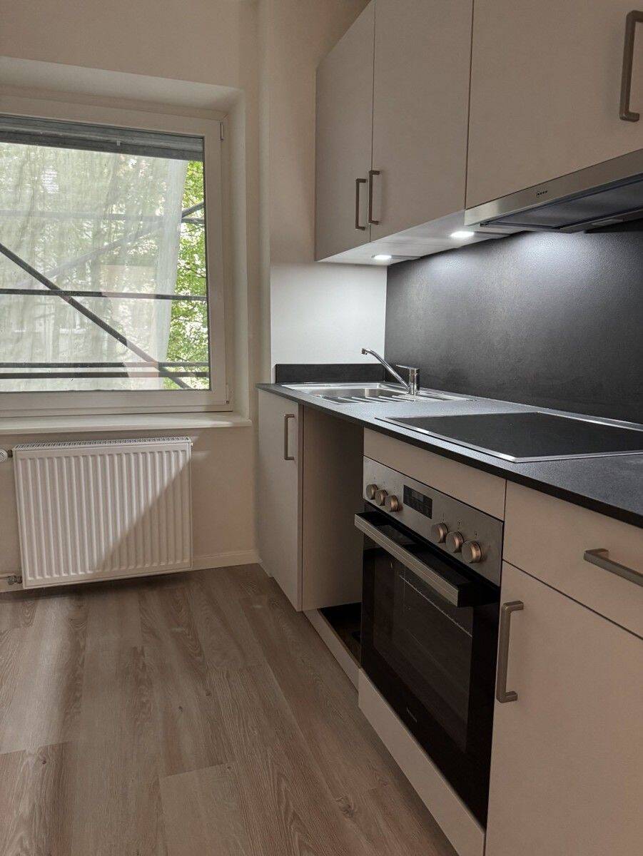 Frisch modernisierte 2,5 Zimmer-Wohnung, 22083 Hamburg (Hamburg-Nord Barmbek-Süd)